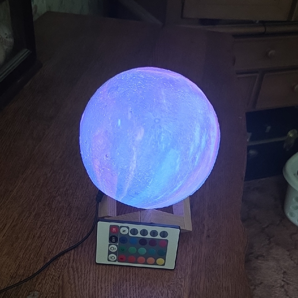 LED Moon Lamp with Remote Control - Blue - Picture 4 of 8